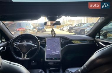 Лифтбек Tesla Model S 2016 в Киеве