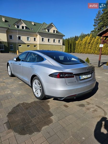 Лифтбек Tesla Model S 2015 в Судовой Вишне