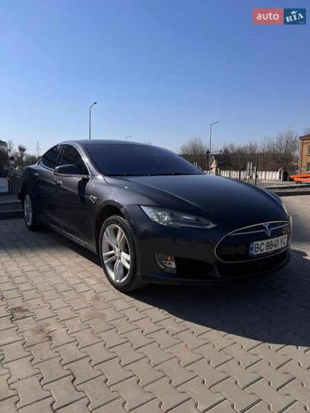 Лифтбек Tesla Model S 2015 в Львове фото 11 Лифтбек Tesla Model S 2015 в Львове