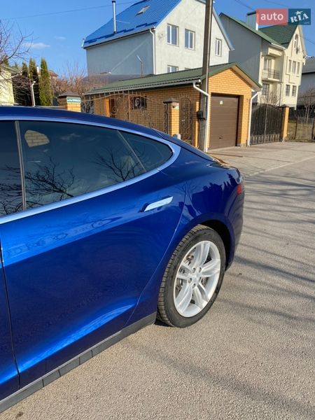 Ліфтбек Tesla Model S 2015 в Хмельницькому