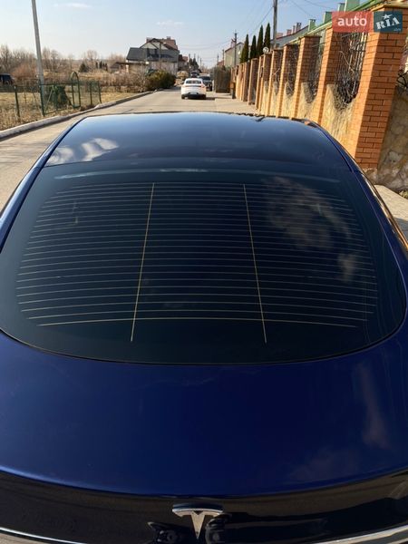 Ліфтбек Tesla Model S 2015 в Хмельницькому