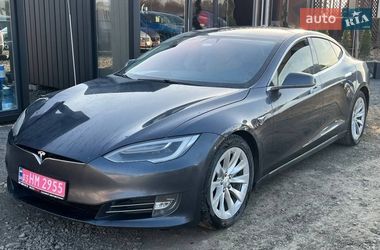 Лифтбек Tesla Model S 2017 в Луцке