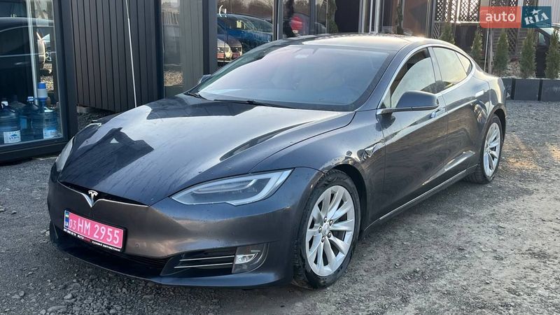 Tesla Model S 2017