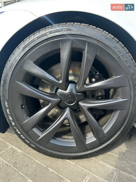 Ліфтбек Tesla Model S 2022 в Києві