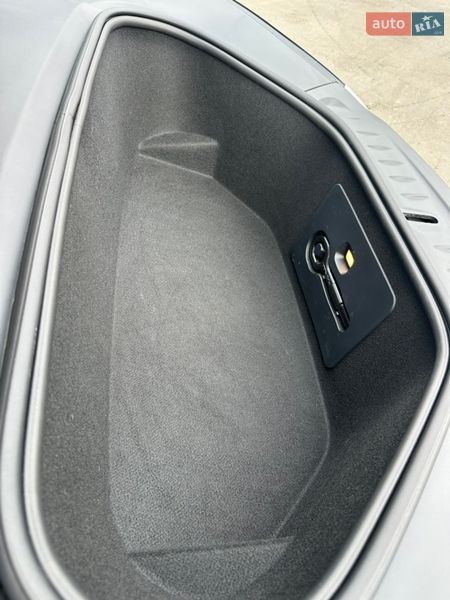 Ліфтбек Tesla Model S 2022 в Києві