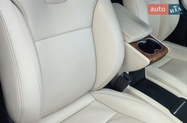 Лифтбек Tesla Model S 2017 в Киеве