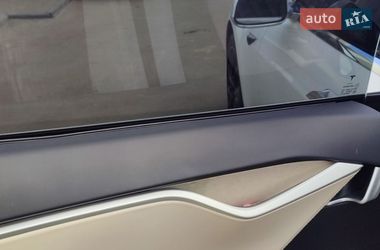 Лифтбек Tesla Model S 2017 в Киеве