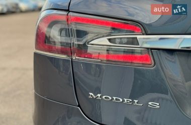Лифтбек Tesla Model S 2017 в Киеве