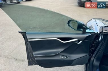 Лифтбек Tesla Model S 2017 в Киеве