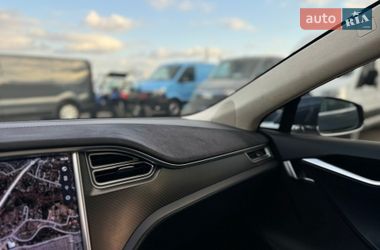 Лифтбек Tesla Model S 2017 в Киеве