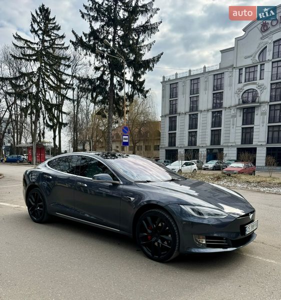 Лифтбек Tesla Model S 2018 в Черновцах фото 3 Лифтбек Tesla Model S 2018 в Черновцах