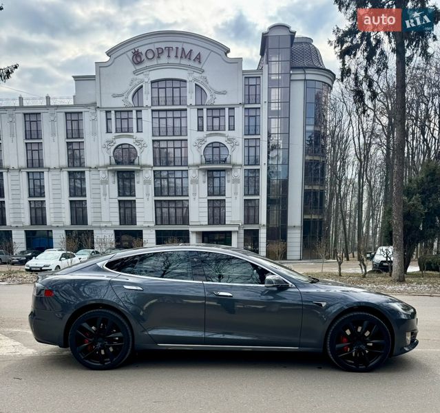 Лифтбек Tesla Model S 2018 в Черновцах фото 5 Лифтбек Tesla Model S 2018 в Черновцах