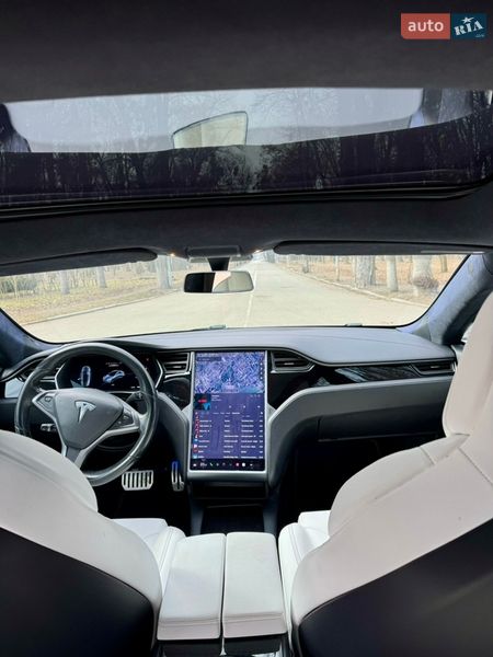 Лифтбек Tesla Model S 2018 в Черновцах фото 10 Лифтбек Tesla Model S 2018 в Черновцах