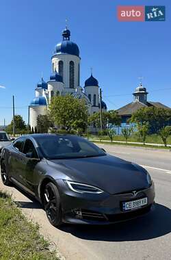 Лифтбек Tesla Model S 2018 в Черновцах