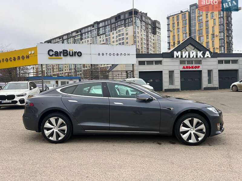 Лифтбек Tesla Model S 2020 в Одессе
