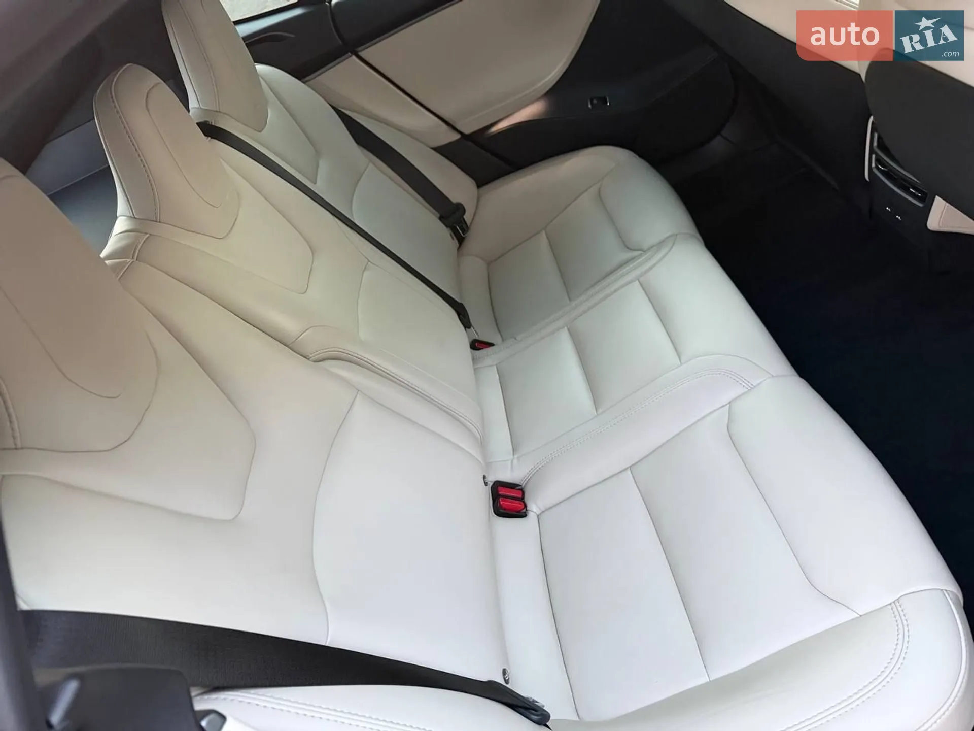 2020 Tesla Model S - мініатюра 18