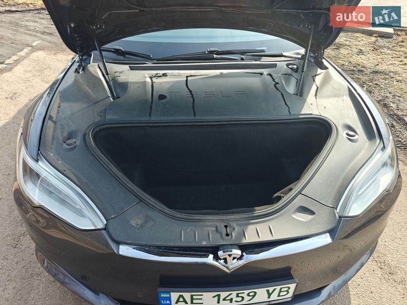 Ліфтбек Tesla Model S 2020 в Кривому Розі