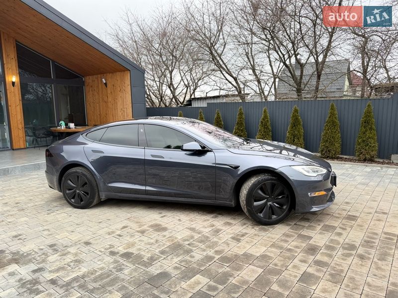 Лифтбек Tesla Model S 2021 в Виннице