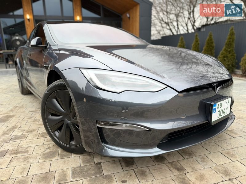 Лифтбек Tesla Model S 2021 в Виннице