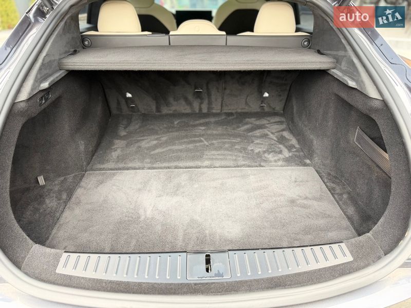 Лифтбек Tesla Model S 2021 в Виннице