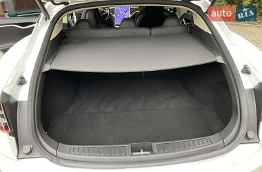 Лифтбек Tesla Model S 2014 в Львове