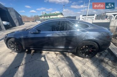 Лифтбек Tesla Model S 2015 в Львове