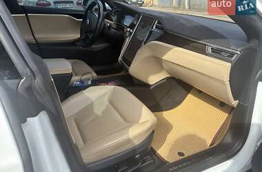 Лифтбек Tesla Model S 2016 в Киеве
