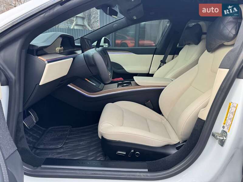 Ліфтбек Tesla Model S 2021 в Дніпрі