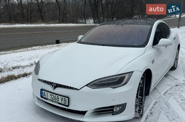 Лифтбек Tesla Model S 2017 в Днепре