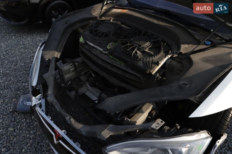 Лифтбек Tesla Model S 2014 в Дрогобыче