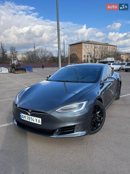 Tesla Model S 2017
