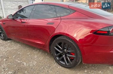 Лифтбек Tesla Model S 2023 в Староконстантинове