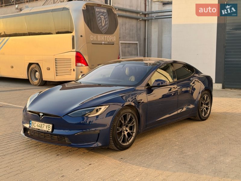 Лифтбек Tesla Model S 2022 в Львове