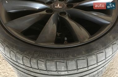Хэтчбек Tesla Model S 2014 в Коломые