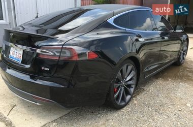 Хэтчбек Tesla Model S 2014 в Коломые