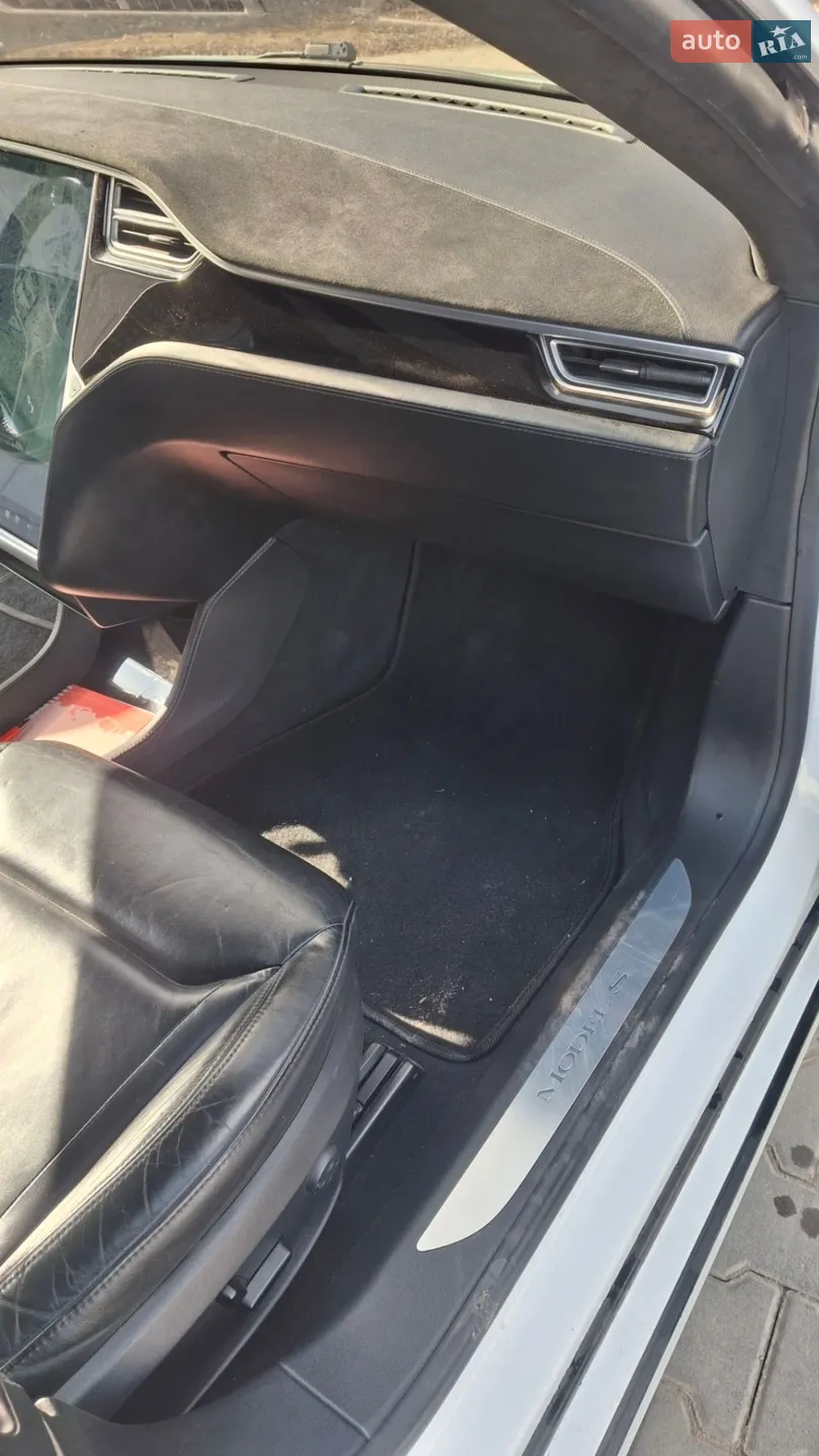 2015 Tesla Model S - мініатюра 14