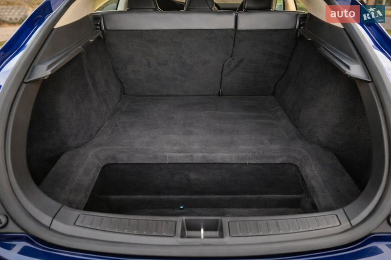 Лифтбек Tesla Model S 2015 в Харькове