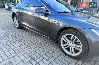 Лифтбек Tesla Model S 2014 в Гостомеле