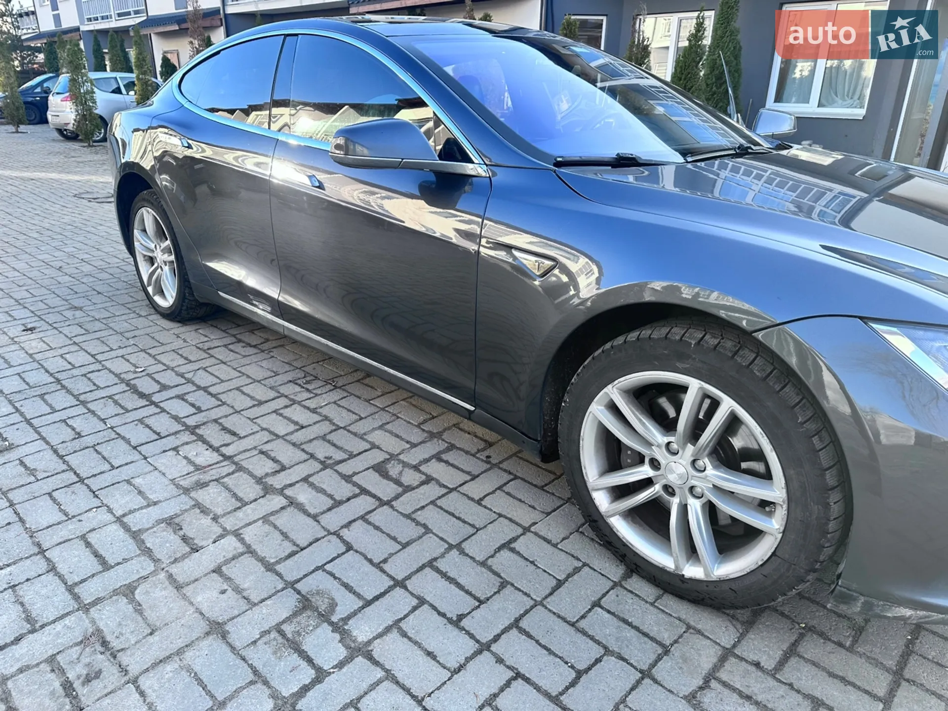 2014 Tesla Model S - мініатюра 2