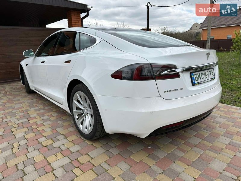 Ліфтбек Tesla Model S 2017 в Києві фото 10 Ліфтбек Tesla Model S 2017 в Києві