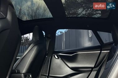 Лифтбек Tesla Model S 2015 в Смыге