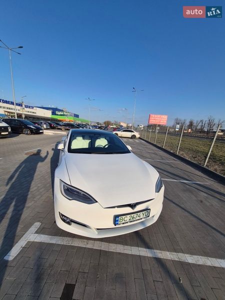 Лифтбек Tesla Model S 2020 в Борисполе