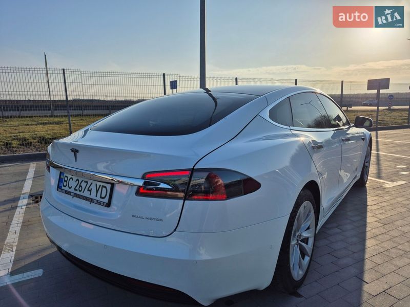 Лифтбек Tesla Model S 2020 в Борисполе