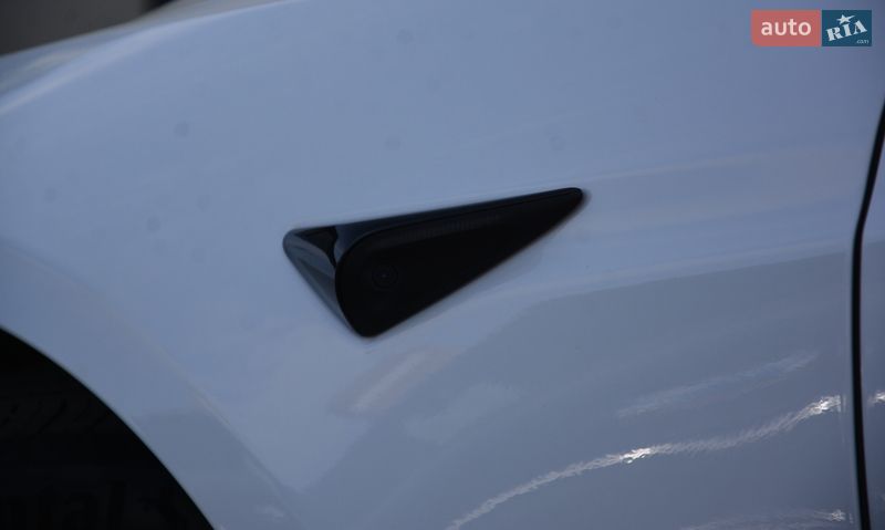 Лифтбек Tesla Model S 2022 в Киеве фото 11 Лифтбек Tesla Model S 2022 в Киеве