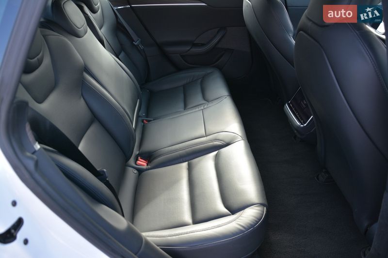 Лифтбек Tesla Model S 2022 в Киеве фото 54 Лифтбек Tesla Model S 2022 в Киеве