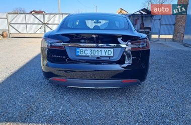 Лифтбек Tesla Model S 2014 в Радехове