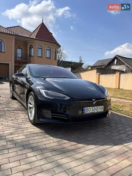 Tesla Model S 2017