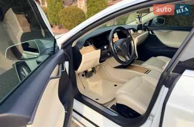 Лифтбек Tesla Model S 2018 в Черновцах