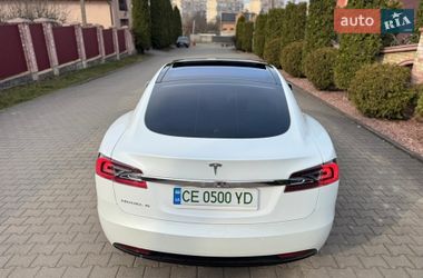 Лифтбек Tesla Model S 2018 в Черновцах