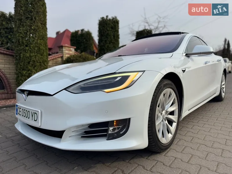 Tesla Model S 2018